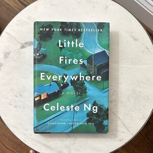 Little Fires Everywhere by Celeste Ng - Hardcover